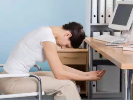 Deskside Yoga per la salute fisica e mentale
