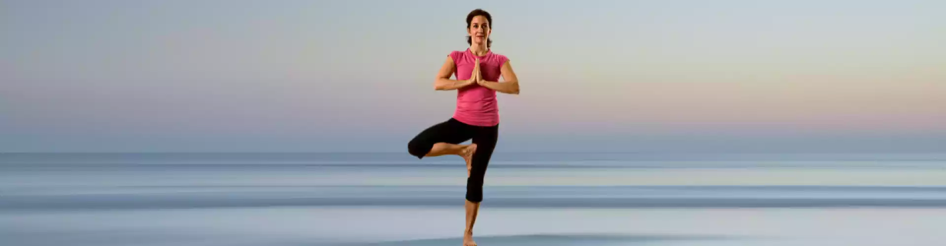 Yoga untuk Keseimbangan dan Stabilitas - Online Class by Cassaundra Paolini